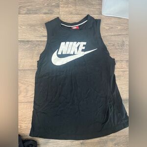 Nike workout top